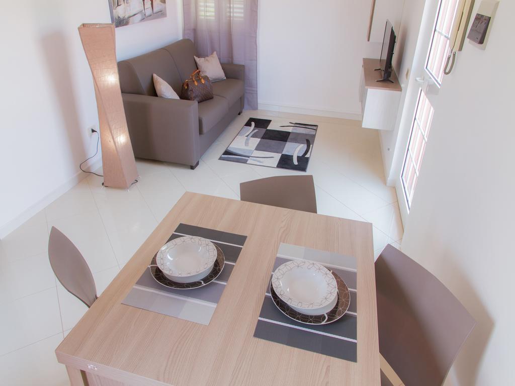 Gelso Bianco Apartments 坎波菲利斯·迪·罗切 外观 照片